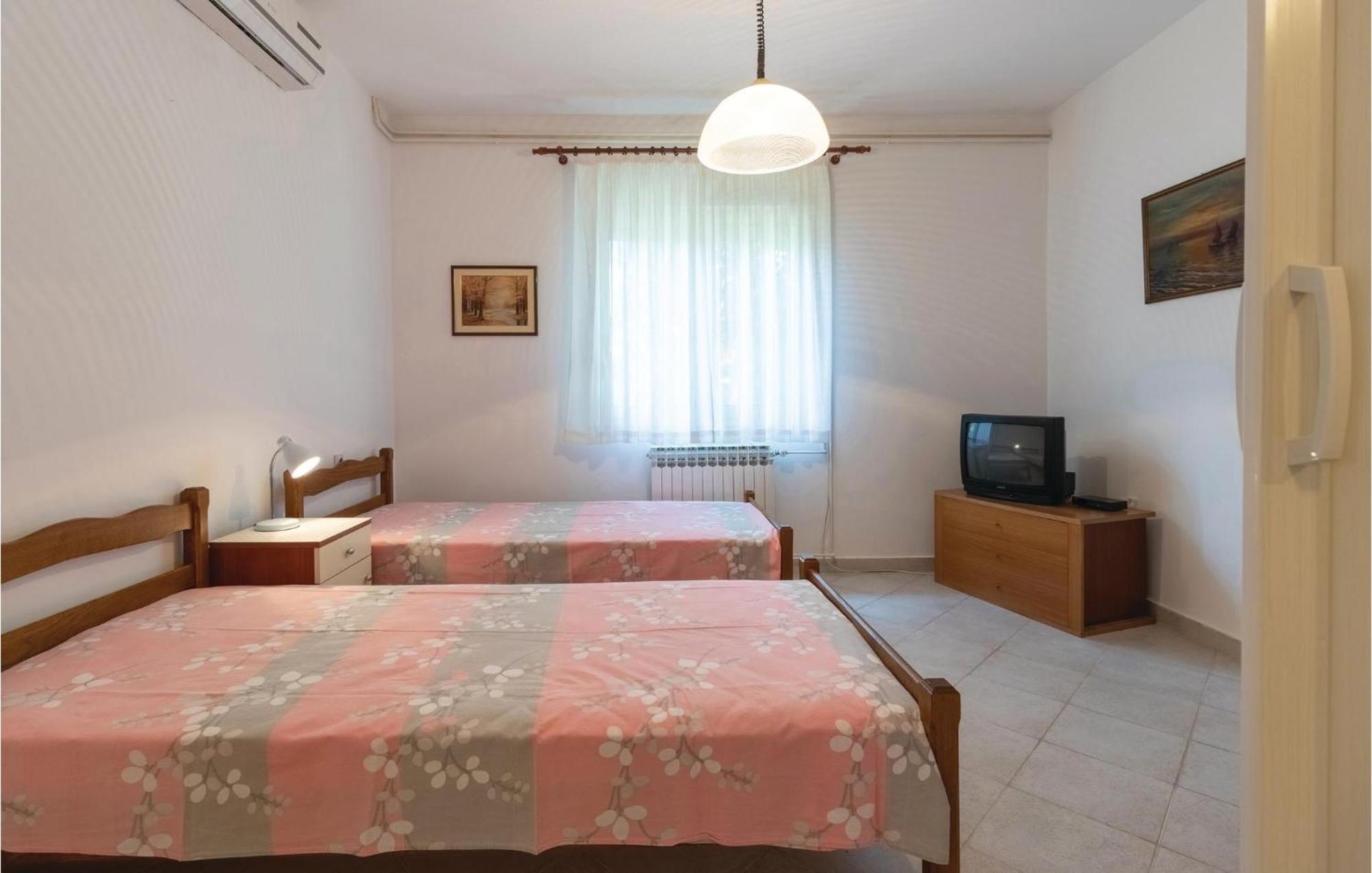 Nice Apartment In Zadar With Kitchen Exterior foto